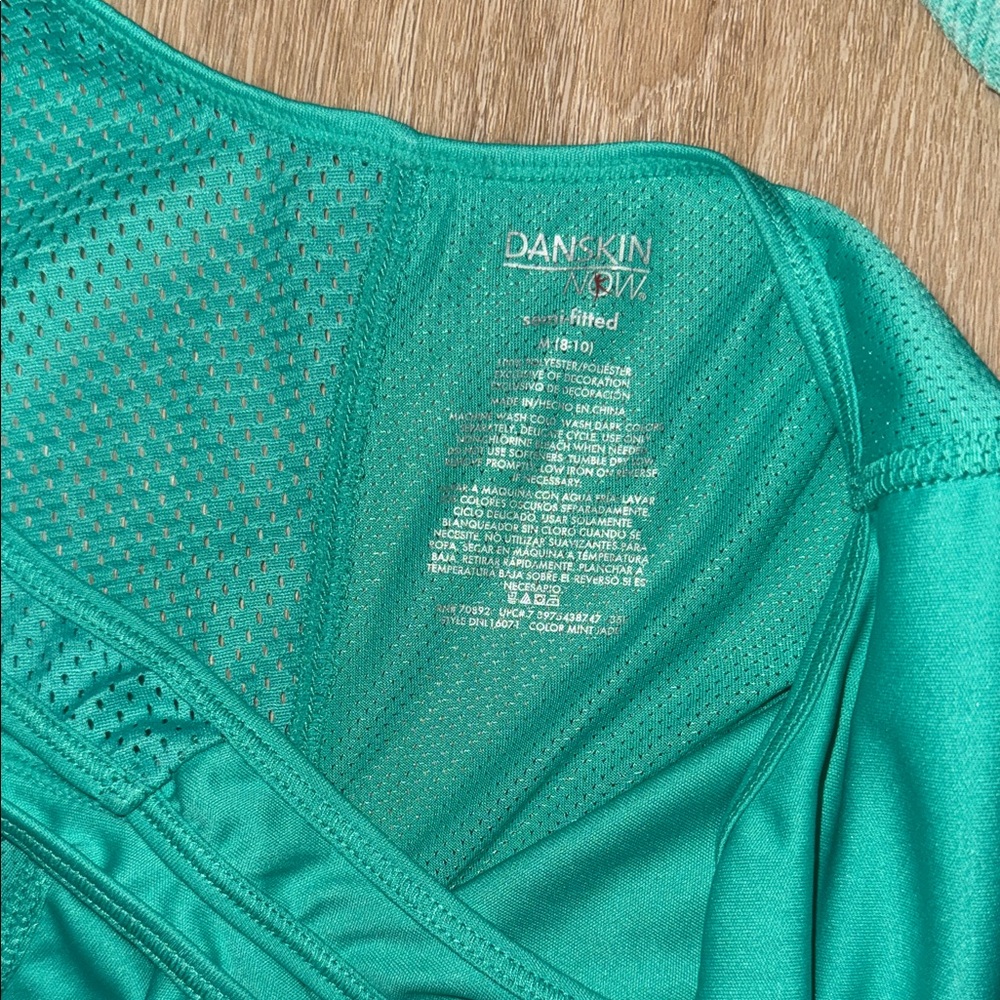 Danskin Now Women’s Active Tank, Sports Bra & Shorts Set - Teal M (8-10) - Picture 4 of 5